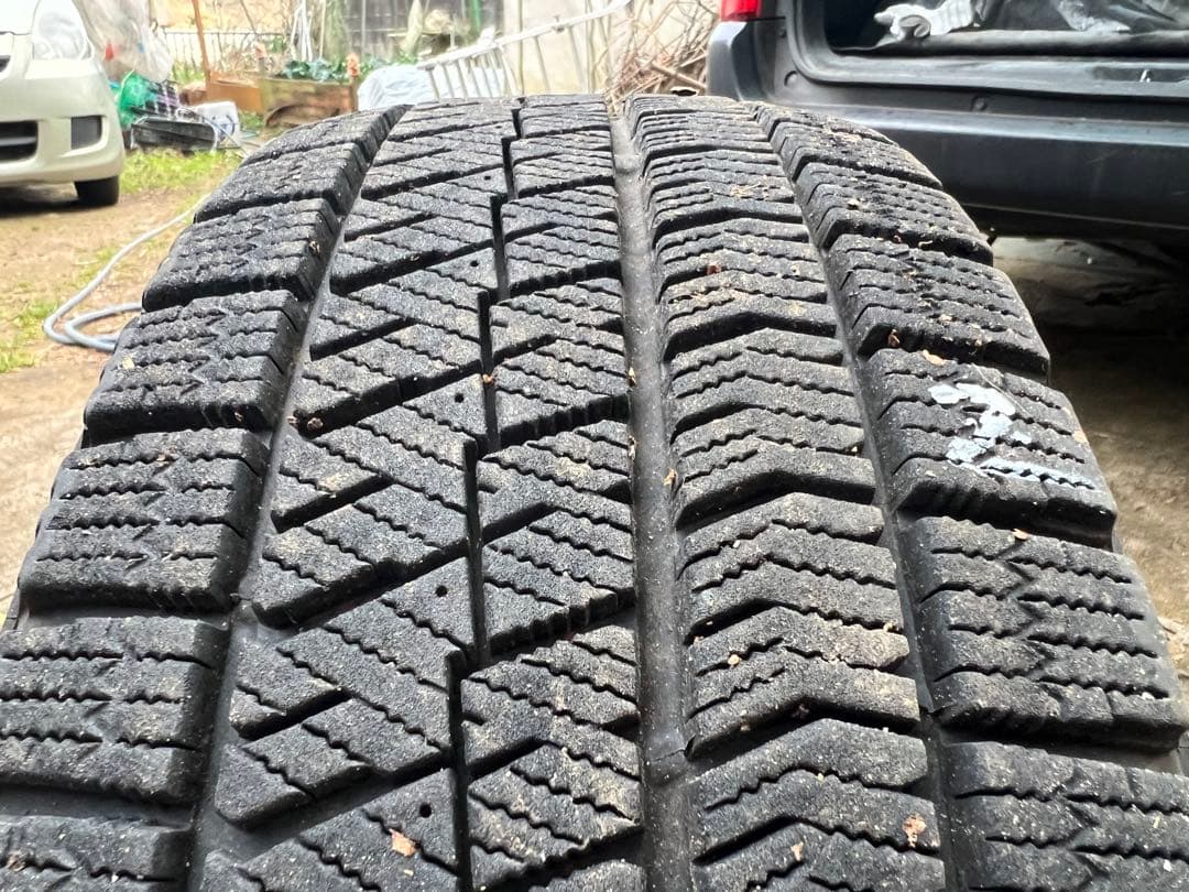 ② スタッドレスタイヤ 195/65R15 ホイールセット