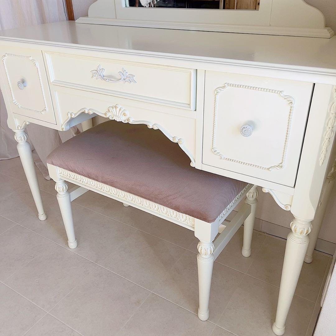 emiri　　アンティーク　シャビーシック　ドレッサー　白家具　デスク