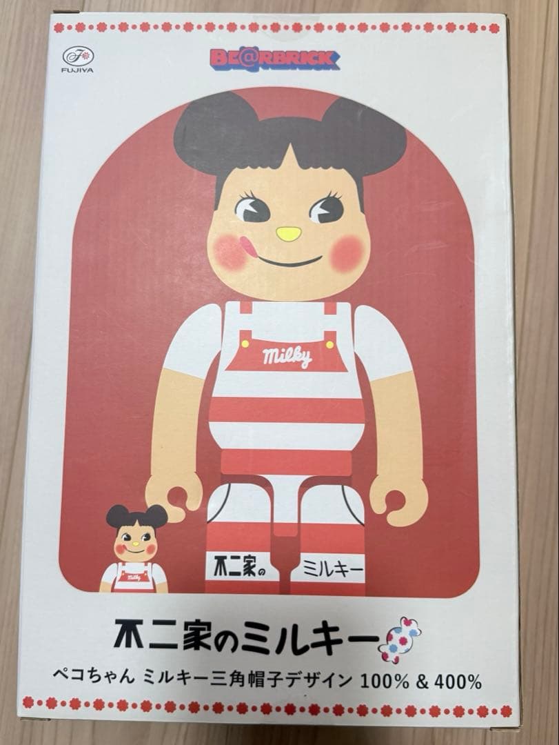 ベアブリック ペコちゃん ミルキー三角帽子デザイン 100% & 400%