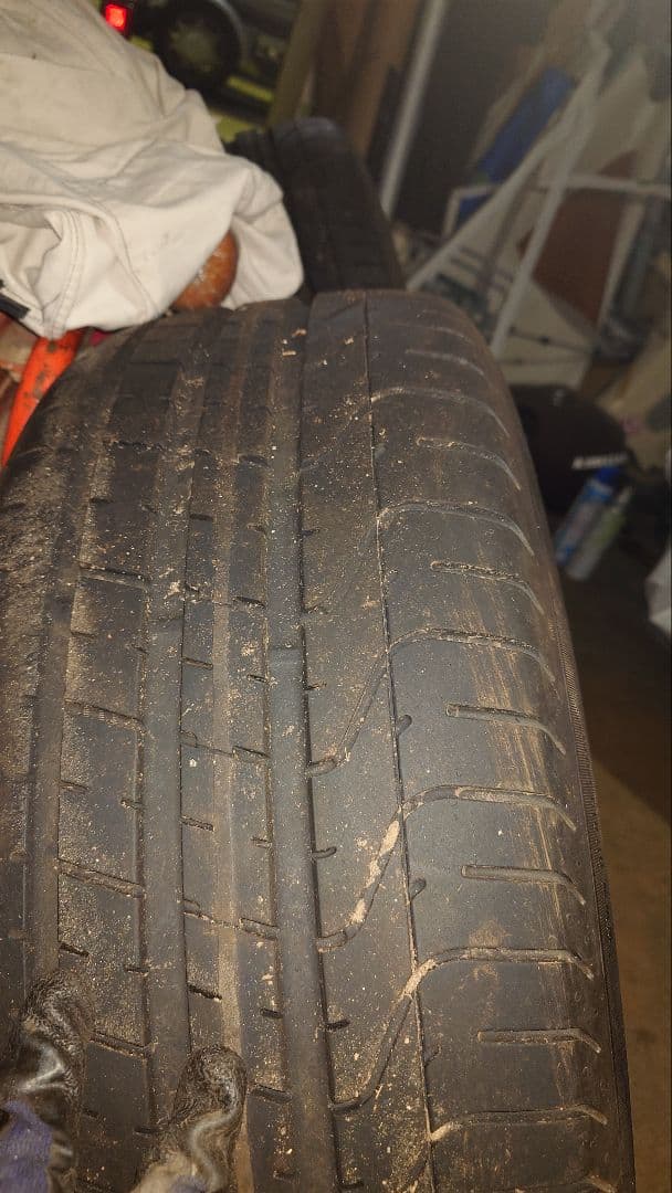 マセラティ　ギブリ　クアトロポルテ　19インチホイール