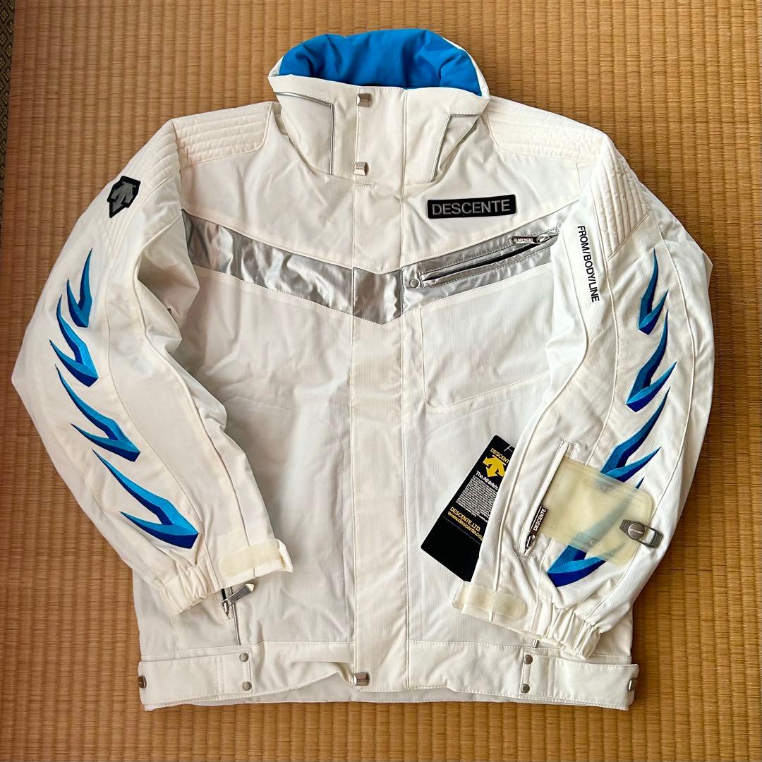 期間限定値下げ【新品未使用】ユニセックス☆彡 デサント スキーウェア ジャケット