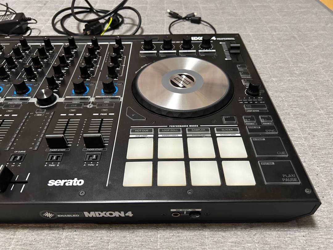Reloop MIXON4 DJコントローラー