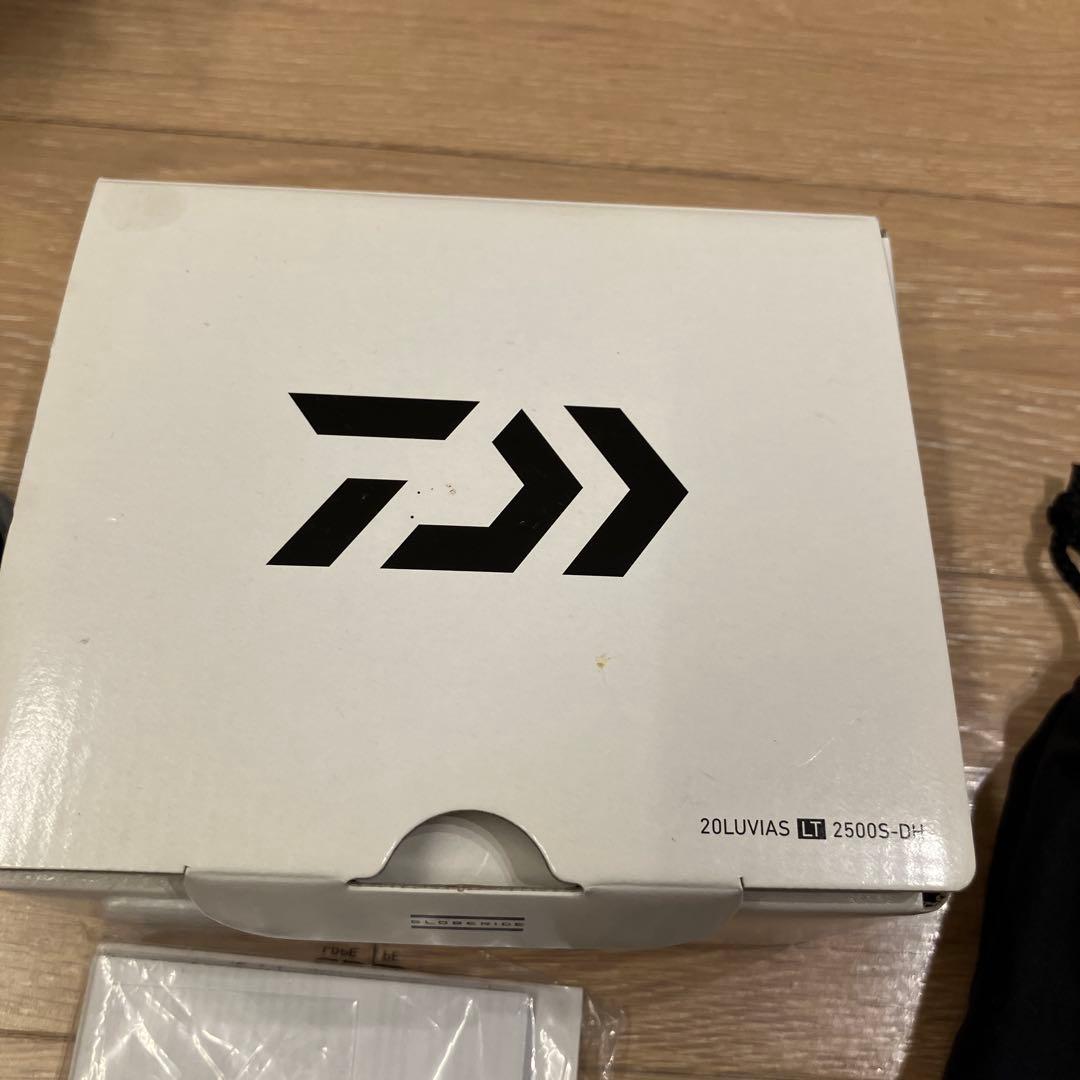 DAIWA 20LUVIAS LT 2500S-DH スピニングリール