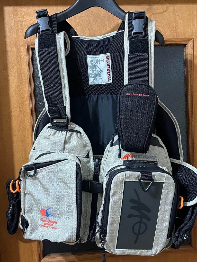 マズメ ゲームベスト レッドムーン 実釣未使用 美品