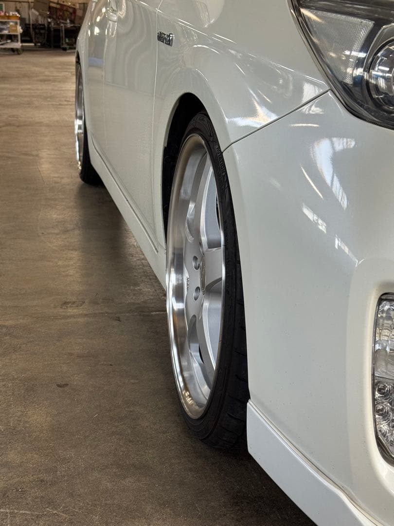 ワーク　グノーシス　19インチ　30系プリウス　215/35R19 ナット付き