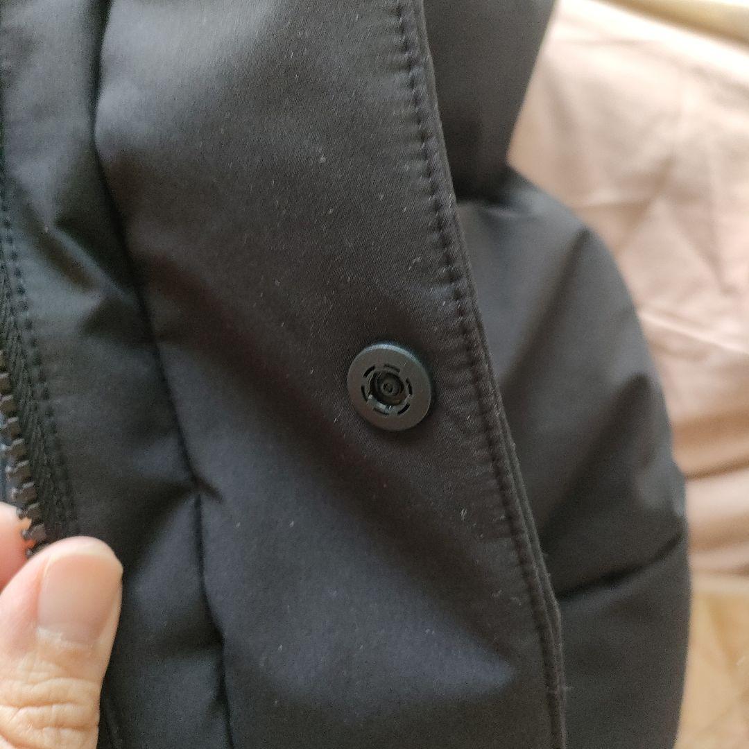 新品未使用　シームレスダウンジャケット　黒　メンズXL　ボタン破損有り