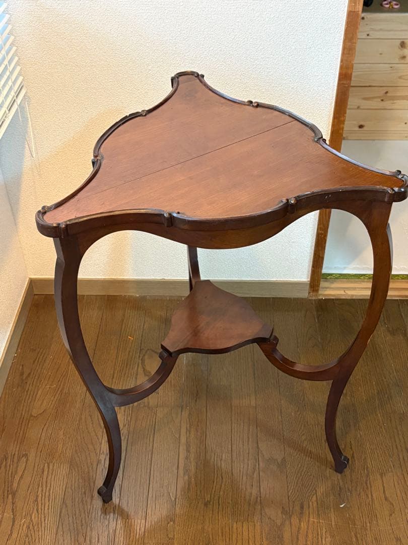 ［配送or引き取り］木製三角形テーブル アンティーク