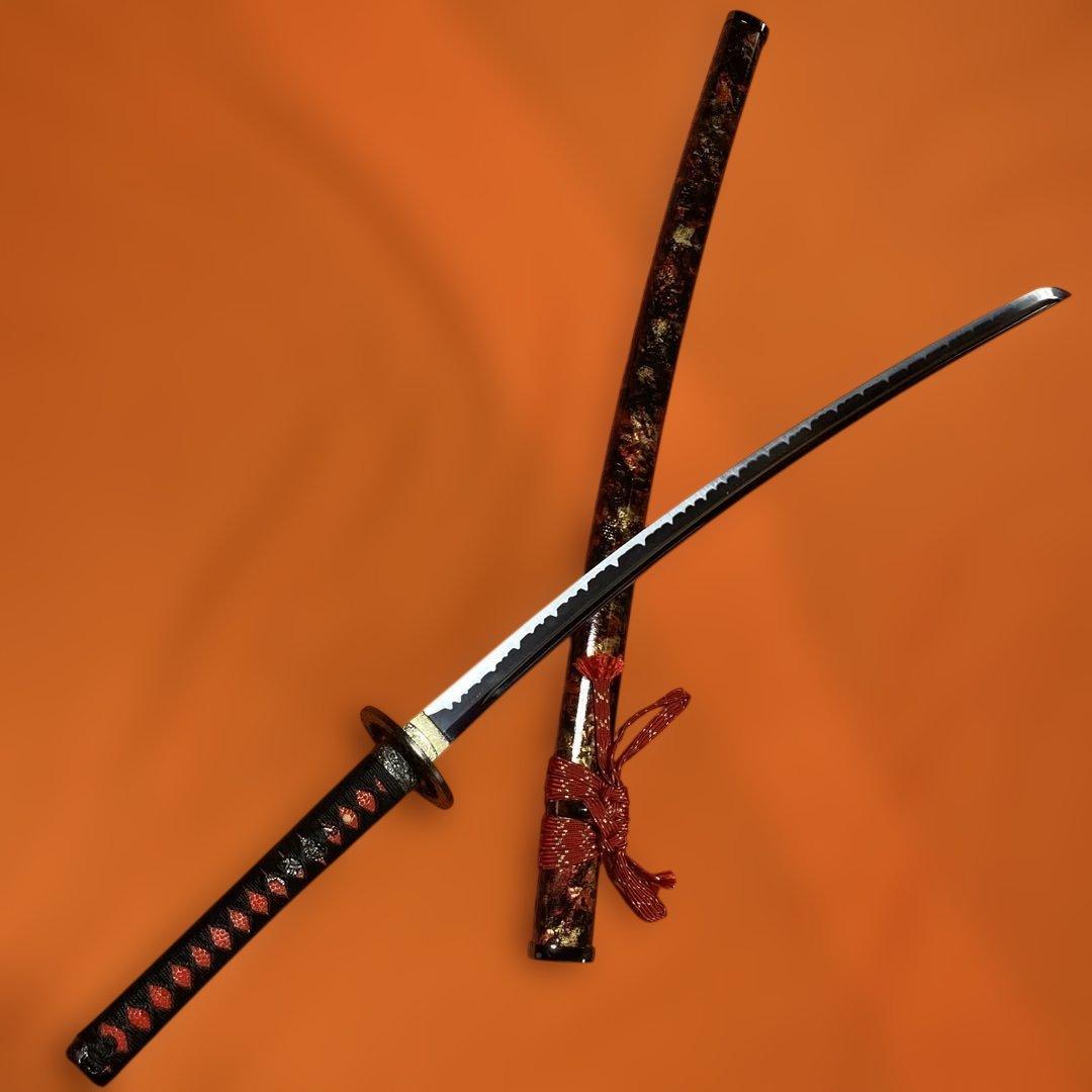 高級模造刀 前田慶次郎拵え 黒柄赤鮫皮 大輪透し鍔 赤黒斑ら呂鞘