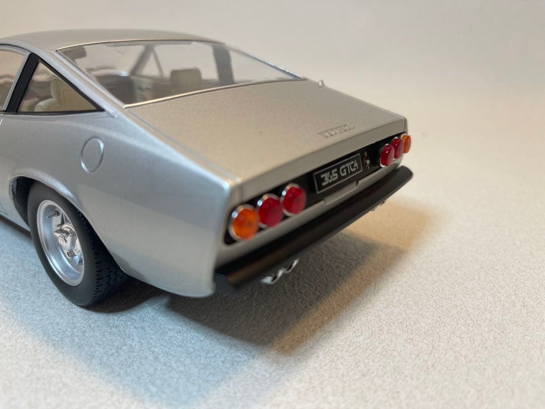 KK-scale 社製 1/18 フェラーリ365GTC/4！