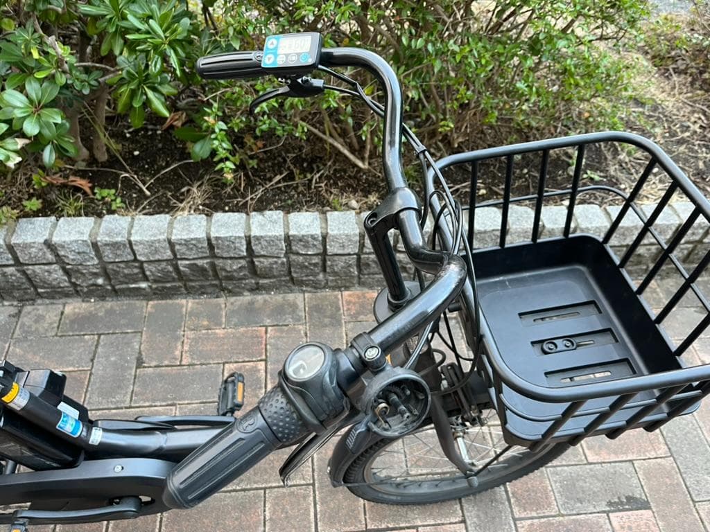 ＊＊東京/手渡し限定＊＊　ヤマハ パスバビー 黒　PA20BXLR 充電器付