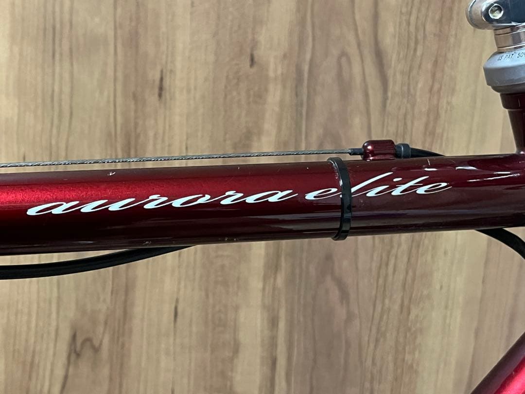 700cクロスバイク 3×9速 オートテールライト