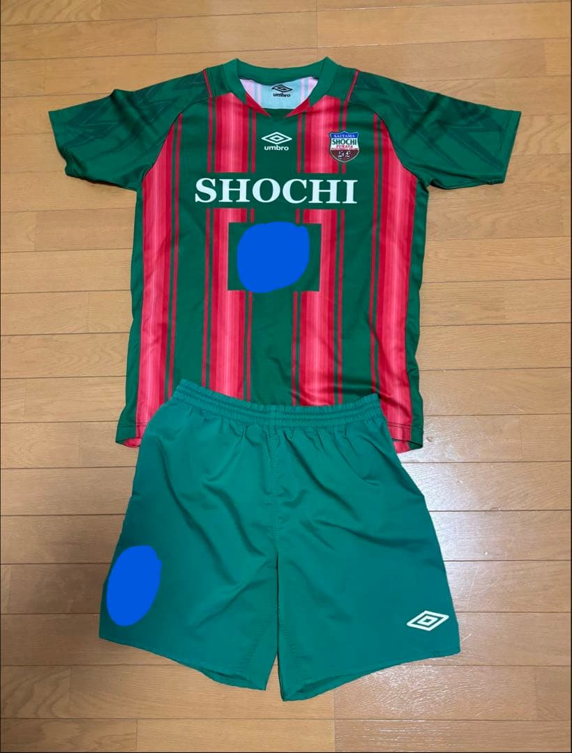 正智深谷サッカー部　ユニフォーム　上下 値段交渉可能です。