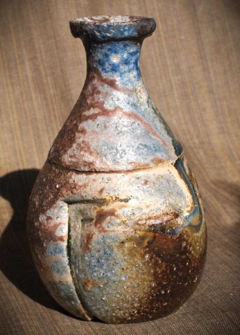 人気作家★大岩智之【師：隠崎隆一】★黒≪青窯変≫備前徳利★共箱