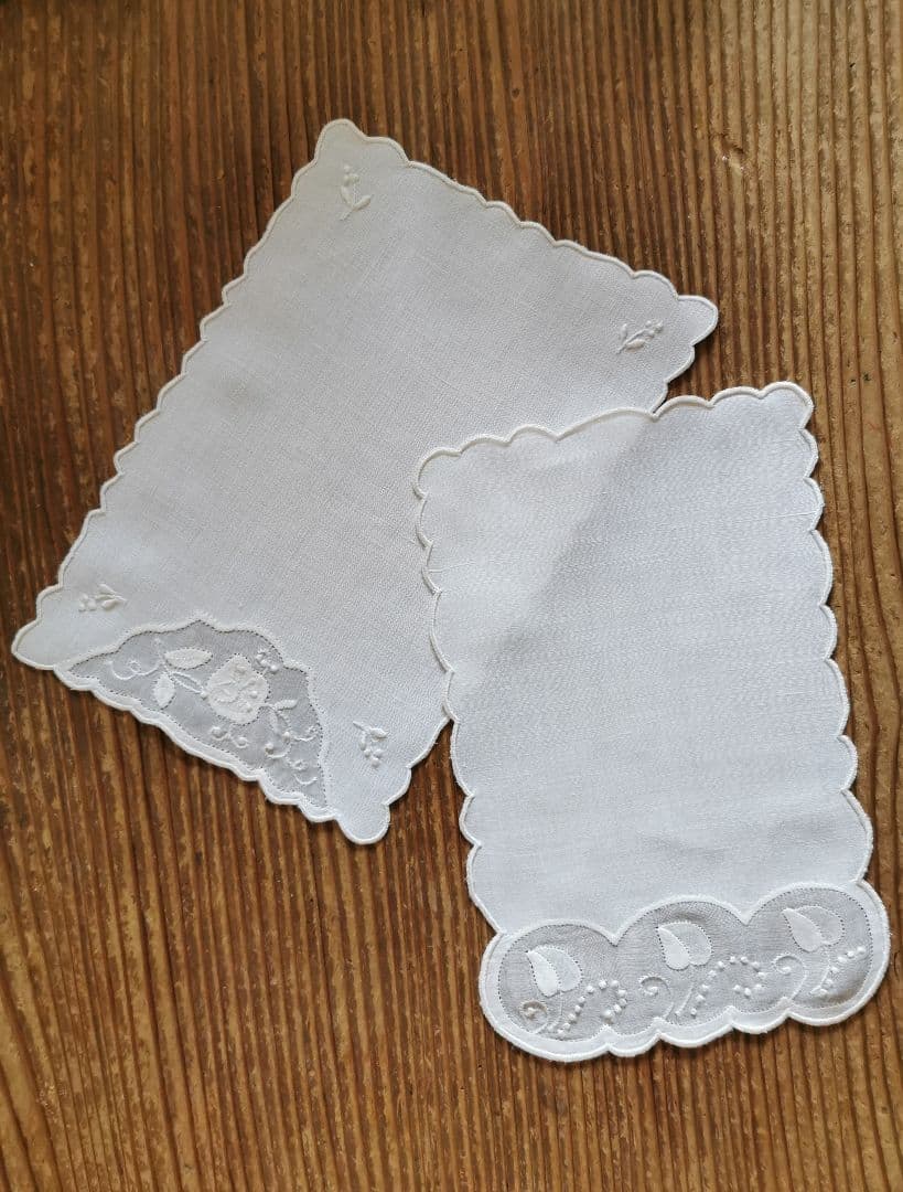 アンティーク カクテルナプキン マディラ/マーガブ刺繍 葉と花のショートクロス