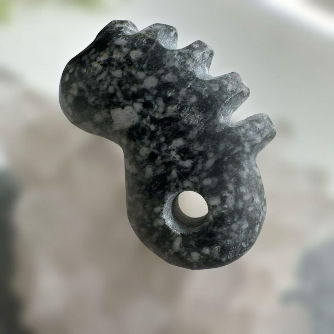 遠野の石　高波動霊石　龍神石　感謝の石　奇跡石　タテガミ勾玉　一ノ型