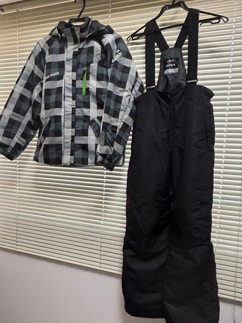 IGNIO (ONE PIECE)スノーボードウェア付属品8点
