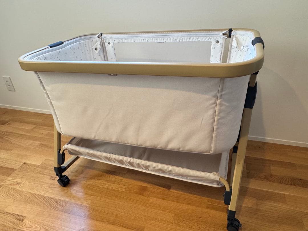 2024年版　HZDMJベージュ　ベビーベッド