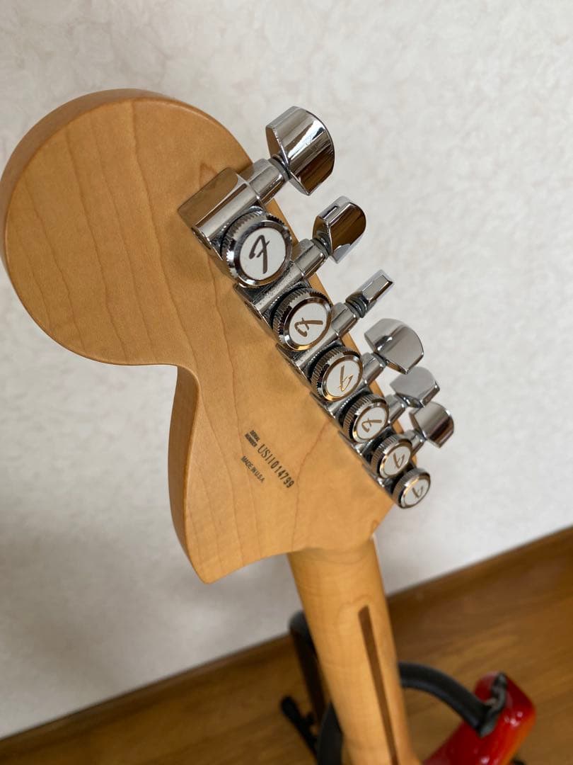 Fender USAneck、seymourduncan bodyストラット