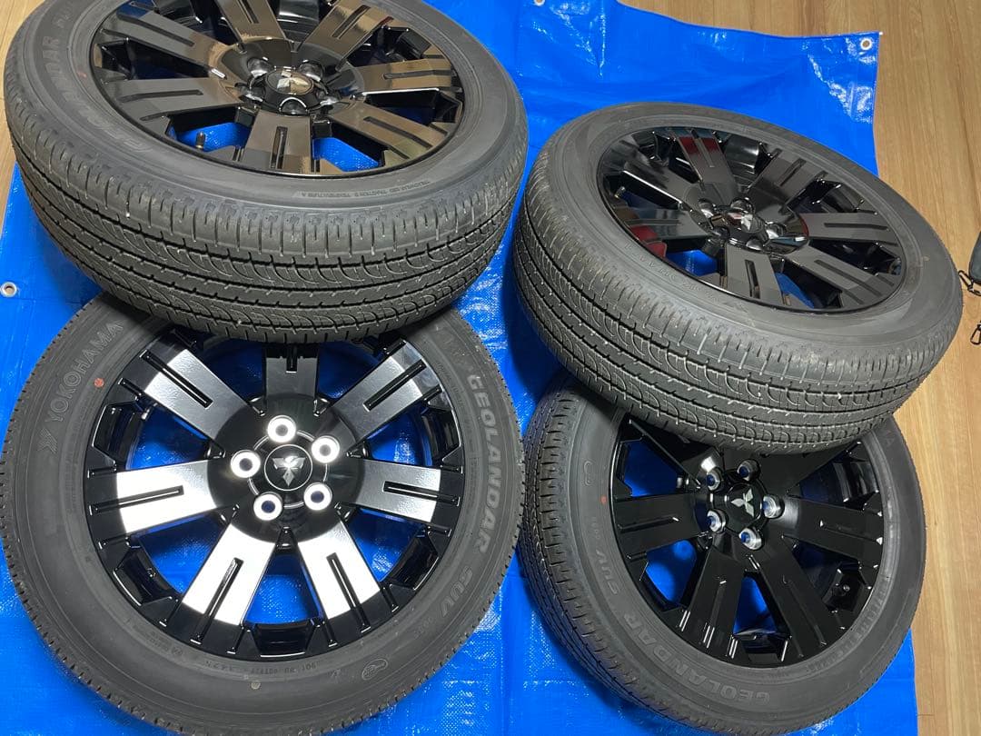 三菱デリカD5 シャモニー タイヤ ホイール【新車外し】1点ずつ出品　（4/4）