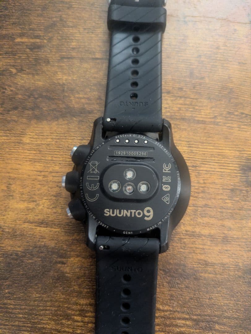 SUUNTO 9 【充電ケーブル、箱、取扱説明書等付】