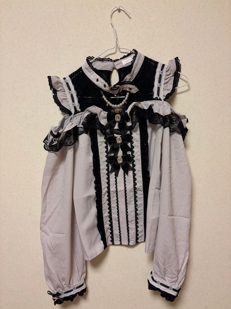 リズリサ トップス