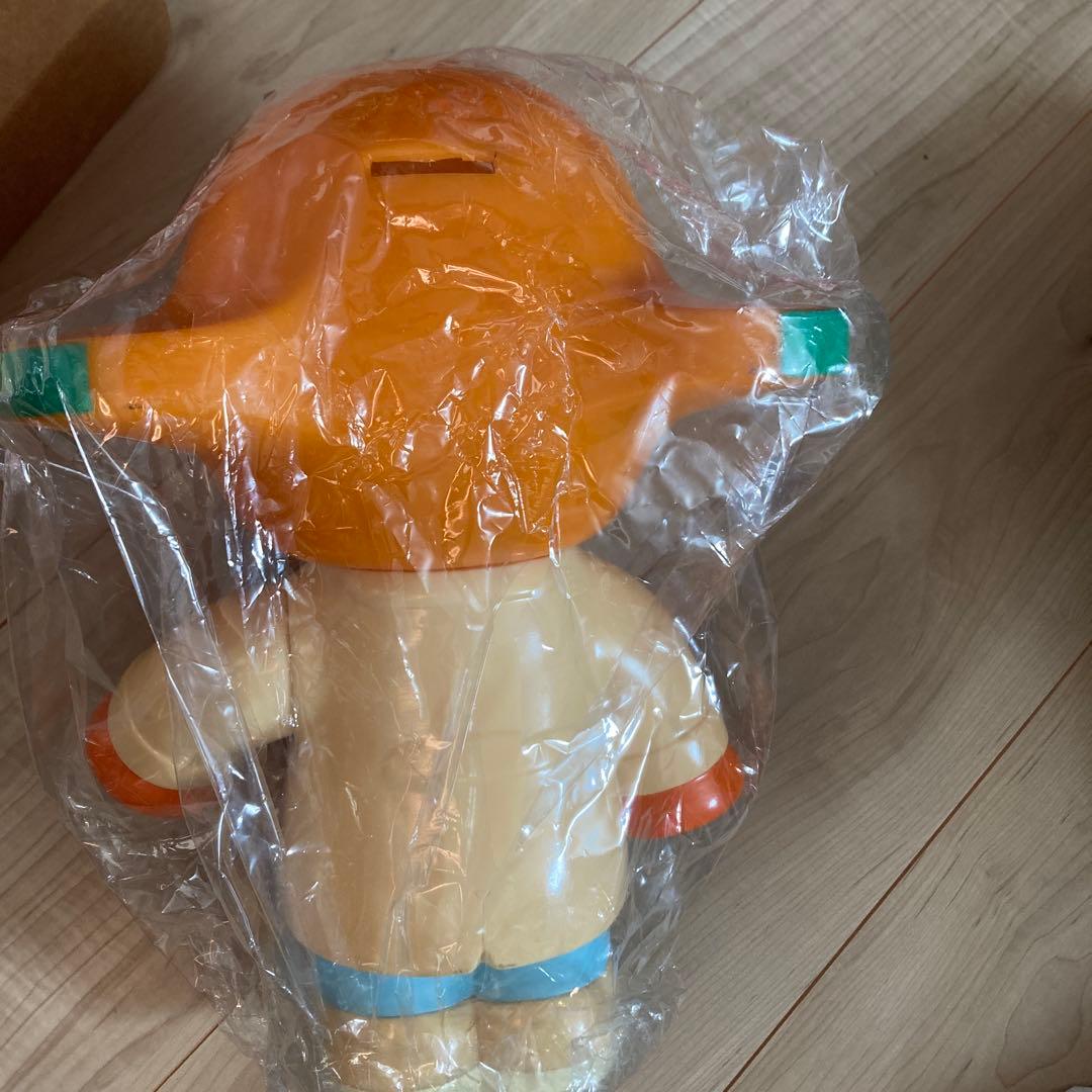 さとちゃんの貯金箱２体