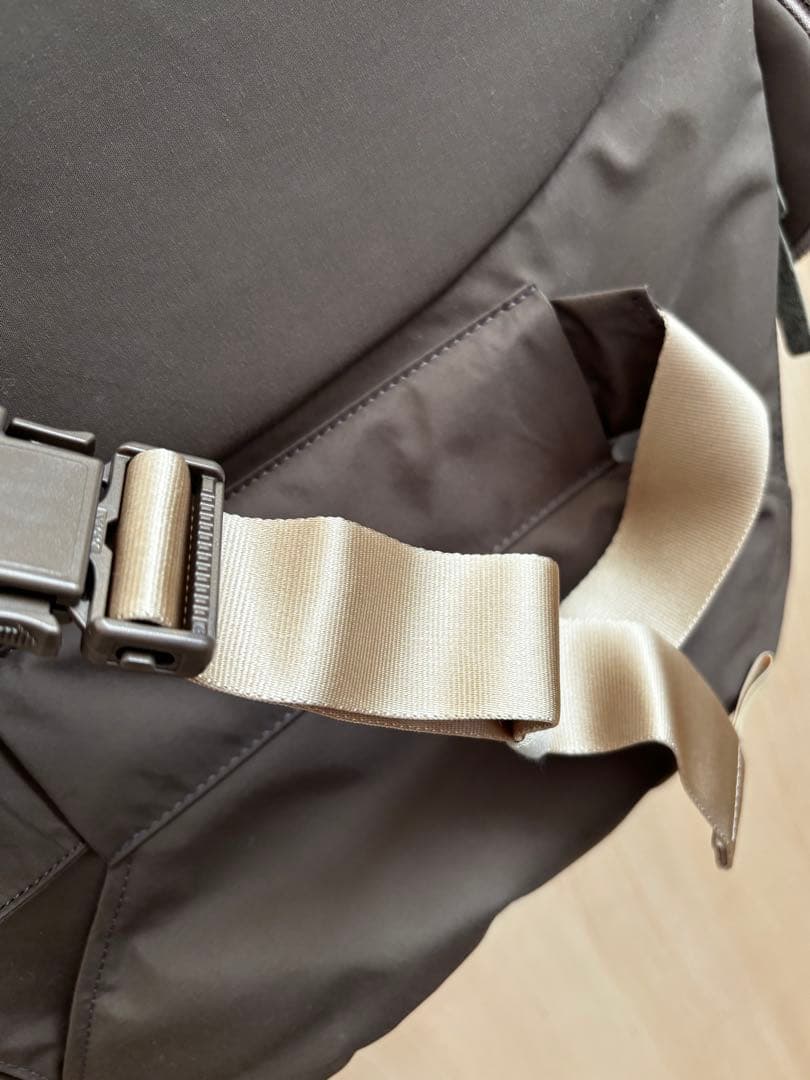 【美品】ノルン【N/ORN 】抱っこバッグ　ショルダーバッグ ヒップシート