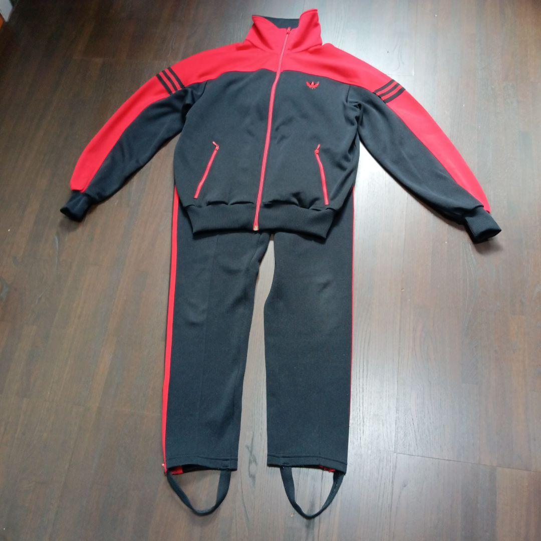 アディダス 黒/赤 ジャージセットアップ ヴィンテージ