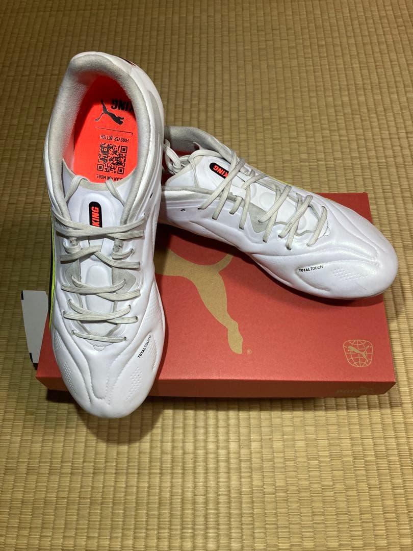 PUMAキング 20 プロ HG/AG サッカースパイク 26.5cm