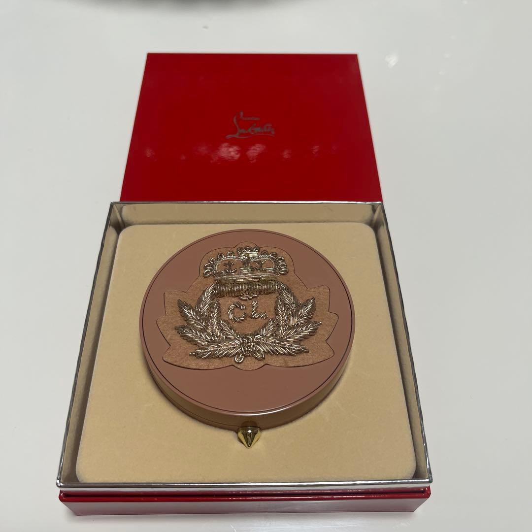 クリスチャンルブタン　ビューティー タンフェティッシュ　モノクローム　ケース