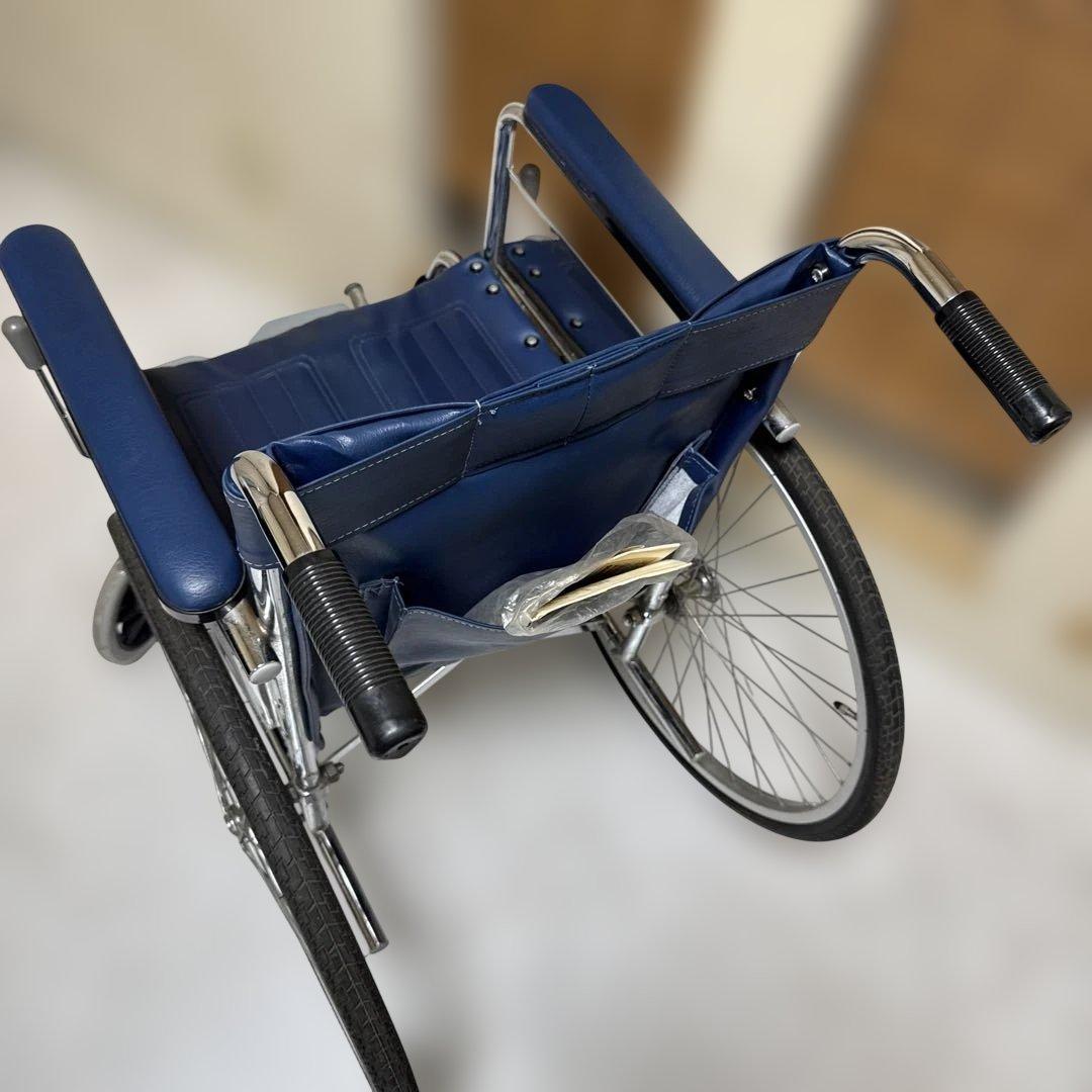 送料込 カワムラサイクル 病院・施設で定番のスチール製自走式車椅子 標準