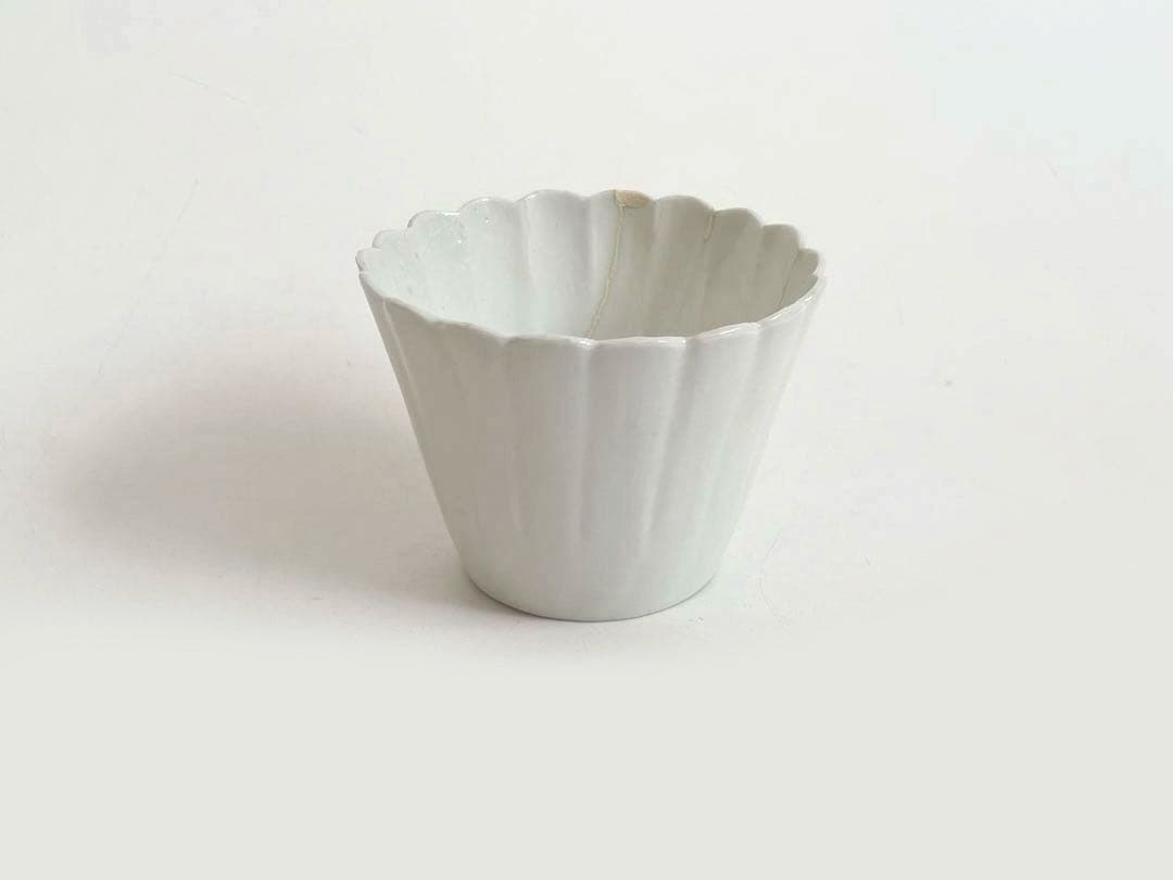 骨董　アンティーク　古伊万里　白磁　輪花　蕎麦猪口　白磁カップ