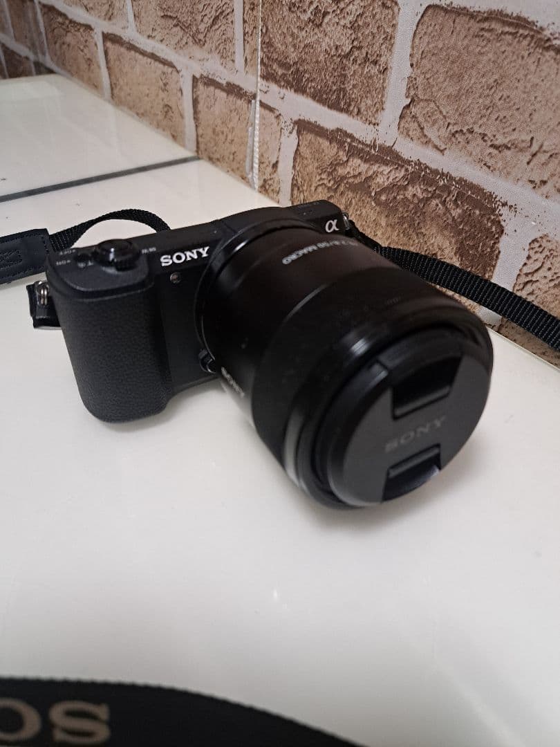 SONY α5100 ミラーレス一眼カメラ【美品】