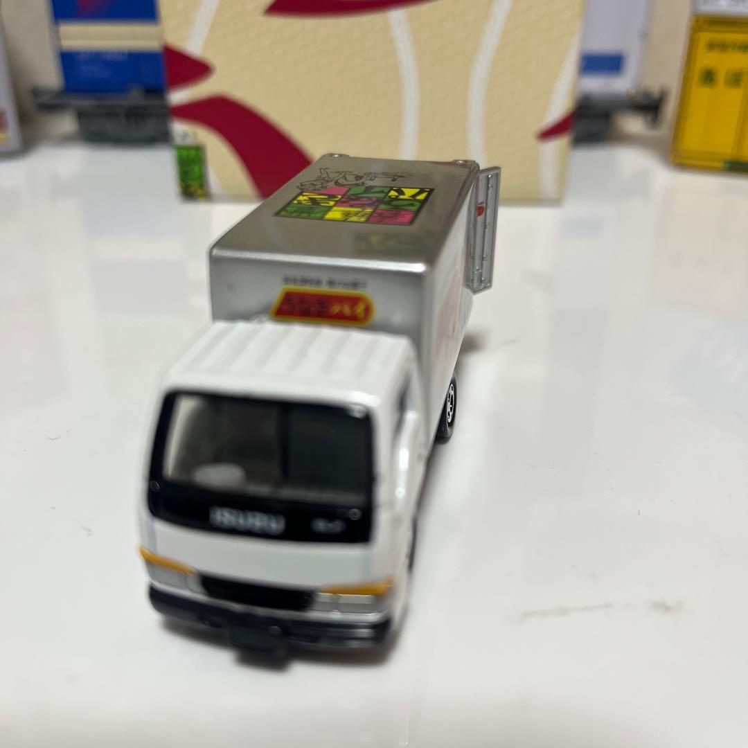 トミカ　春華堂配送車２台