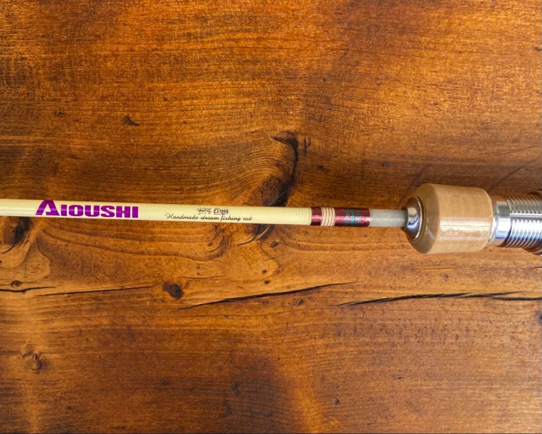 トラウトロッド　グラスロッド　ホワイト　銘木リールシート　渓流釣り　スピニング
