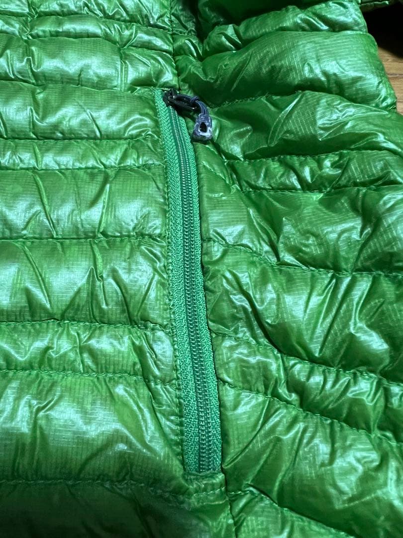 パタゴニア軽量ダウンジャケット Ultralight Down Hoody