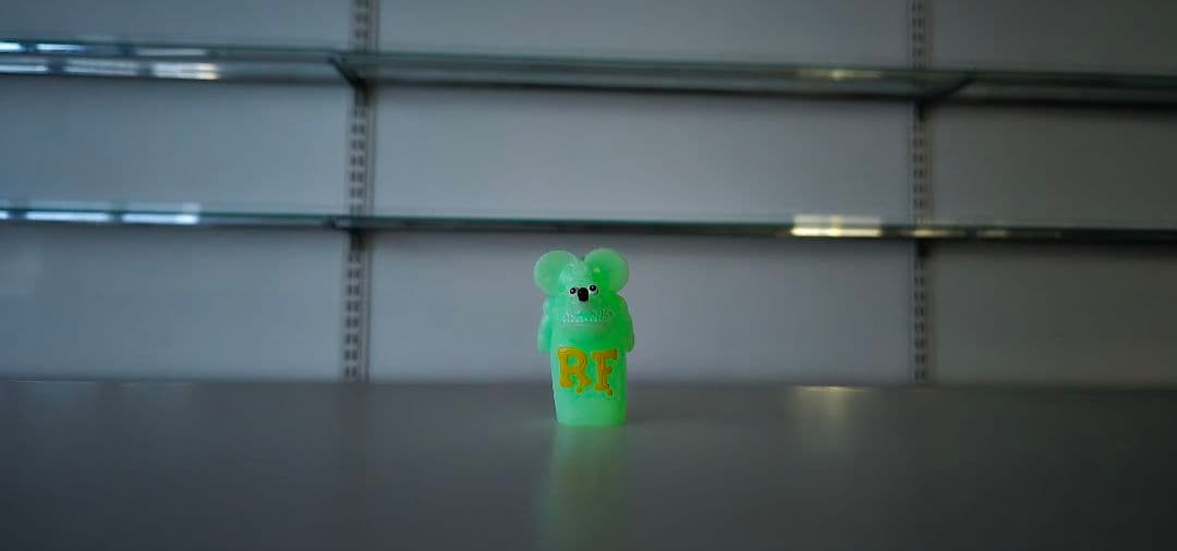 ラットフィンク ライターキャップ キーホルダー 畜光タイプ１体