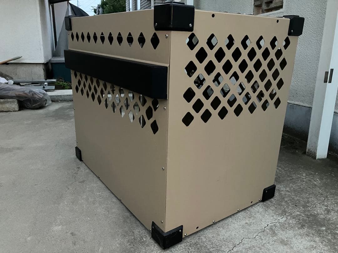 インパクトドッグクレート(ミディアム、300)ー金属製・頑丈