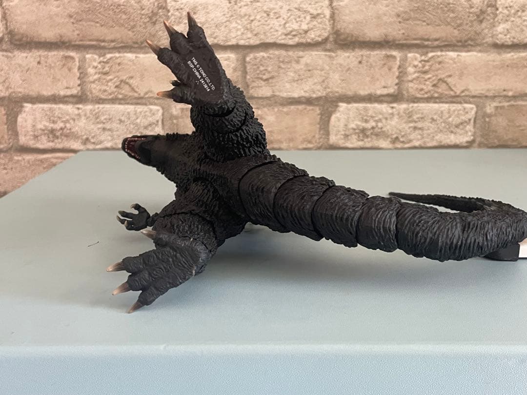 【☆まもなく終了！早い者勝ち！】モンスターアーツ　ゴジラ2002