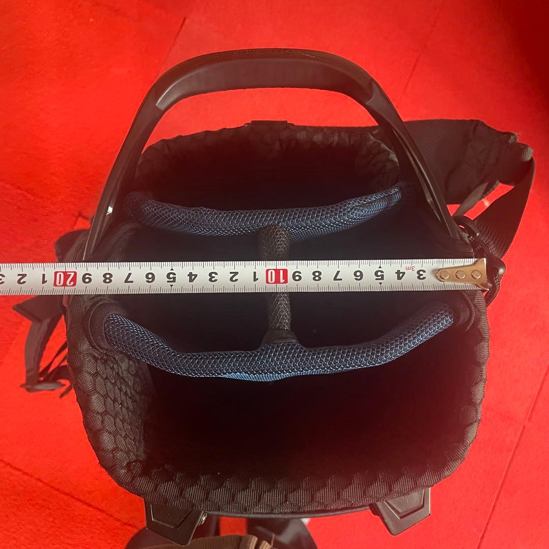 TaylorMade テーラーメイド　スタンド式キャディバッグ　ヘッドカバー付き