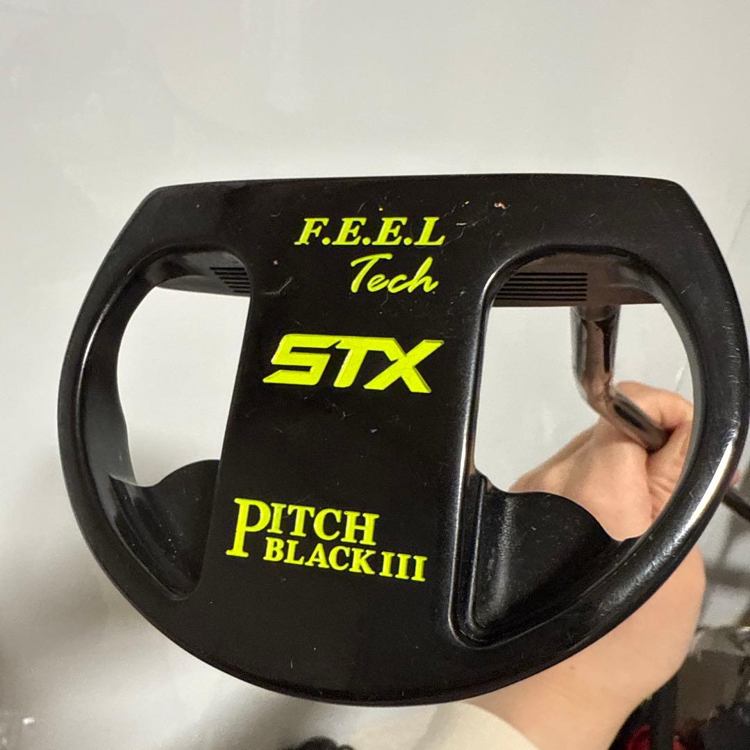 STX Pitch Black III パター