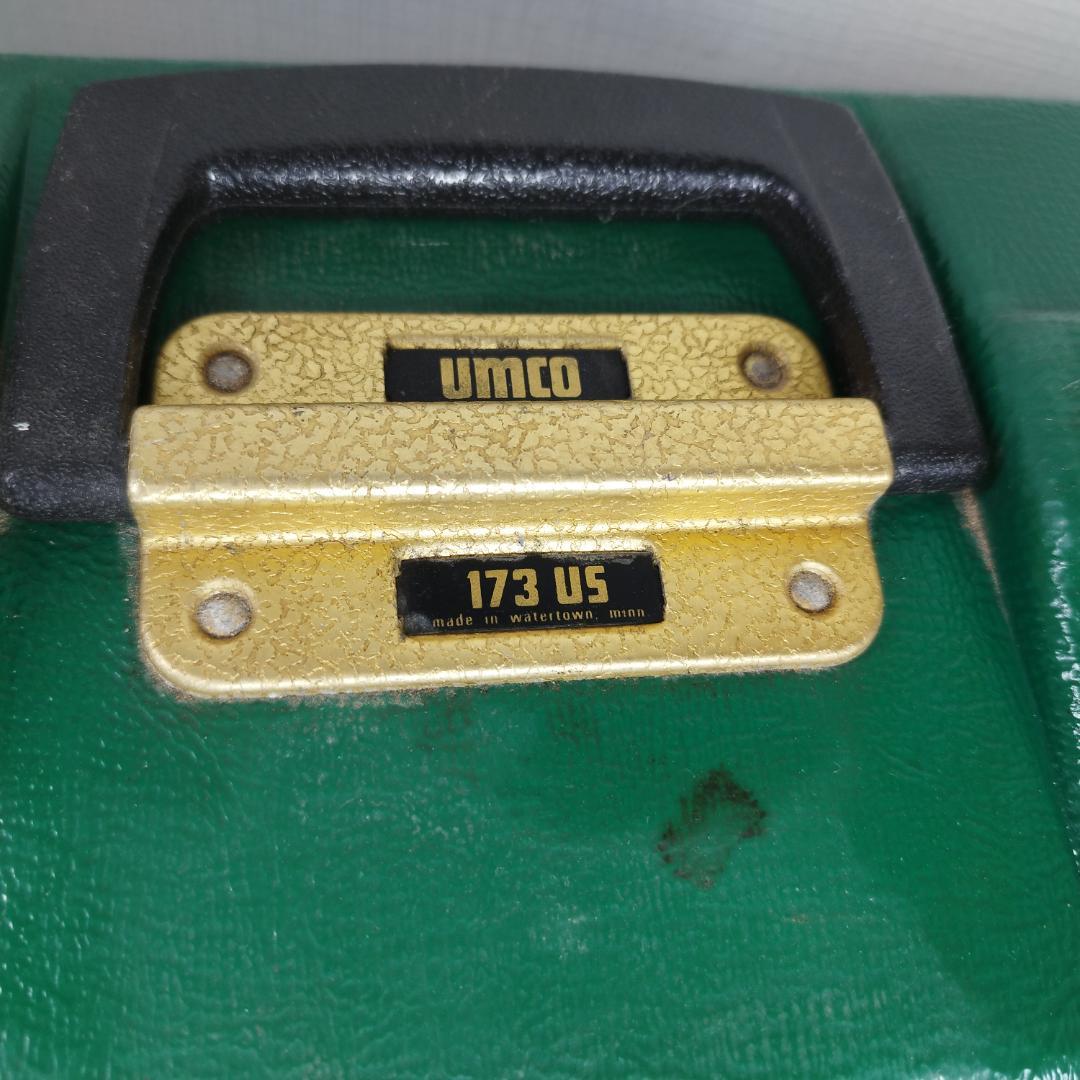 UMCO タックルボックス 173 釣り アムコ US 海外 ビンテー IESA