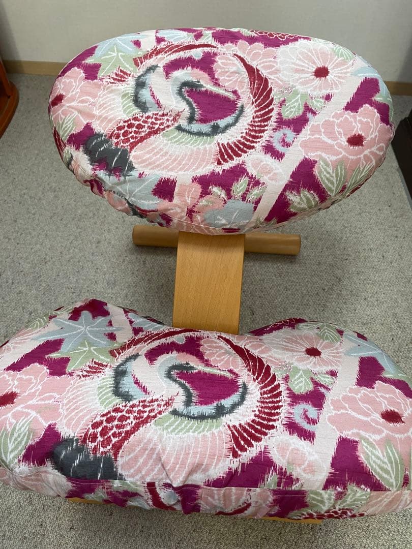 balans Easy 姿勢矯正チェア 赤　バランスイージーチェア