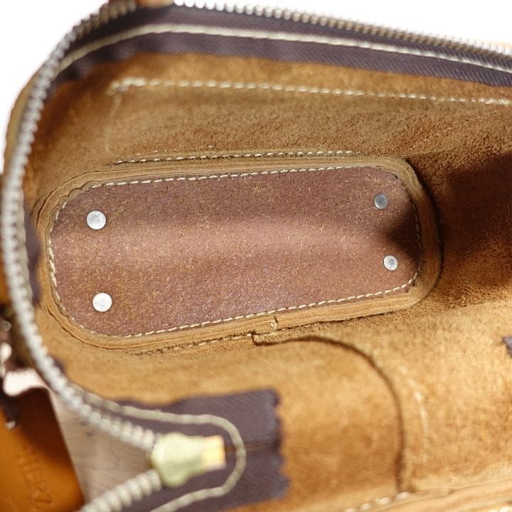 ★定番★ヘルツ　普段使いもできるミニカメラバッグ(N-5)　Herz