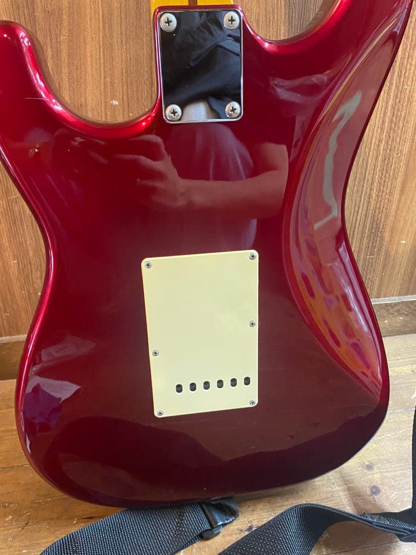 Fender フェンダー ストラトキャスター レッド エレキギター　良品