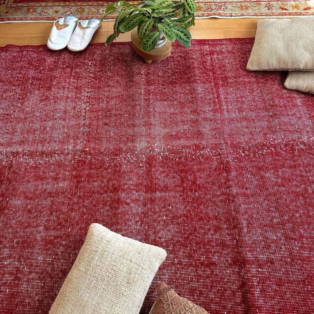 121×205 レッドオーバーダイ　ワンカラーラグ　トルコヴィンテージラグ