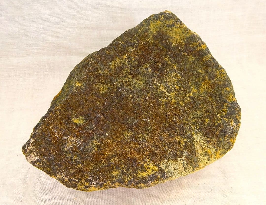 超レア!!高線量!!増富温泉ラジウム黒鉱石（145)お風呂用