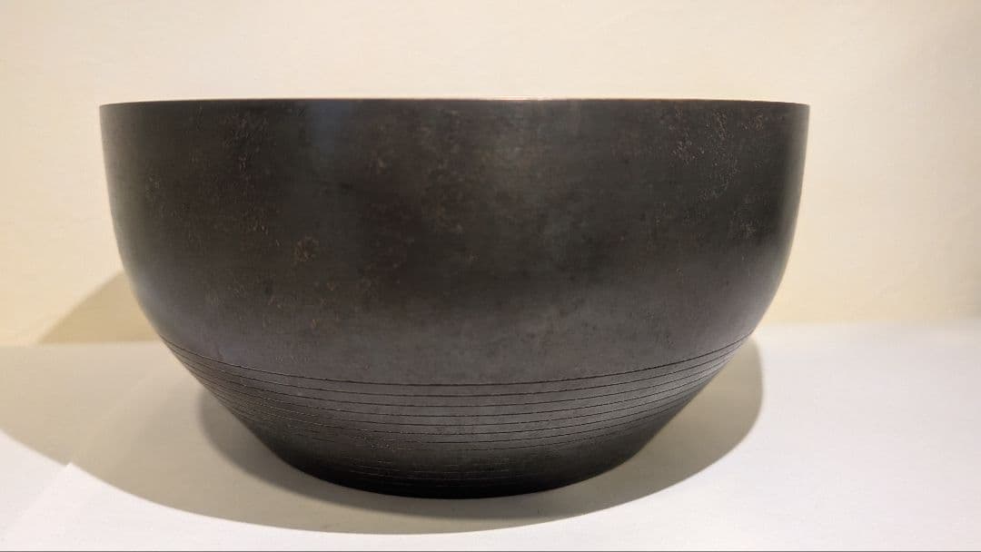 唐銅風炉師『福島宗秀』而妙斎好写　砂張筋建水　茶道具　共箱共布