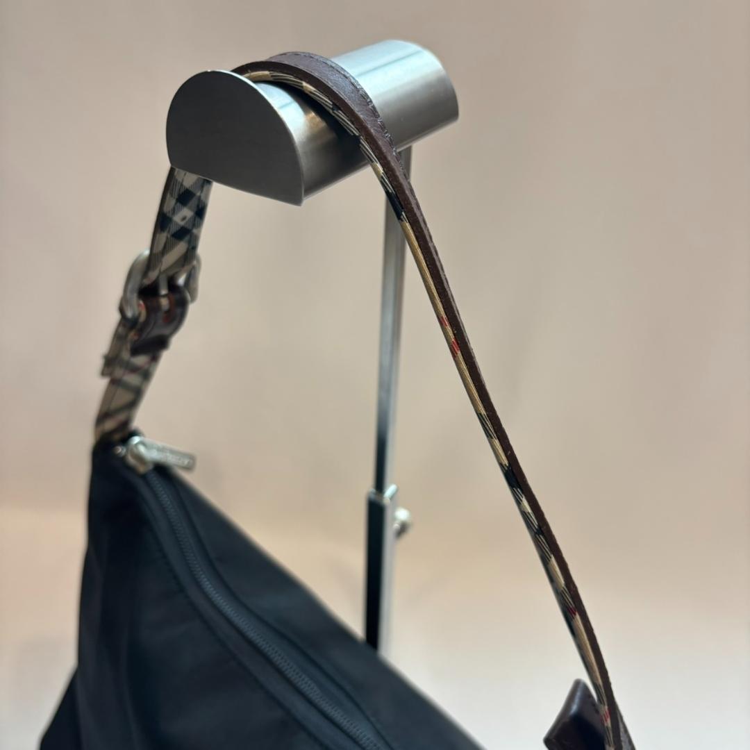 バーバリー ナイロン ハンドバッグ ノバチェック 黒 ワンショルダー