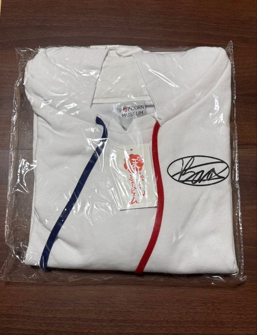 横山いしみ「スカジャン」「ホワイトトレーナー」